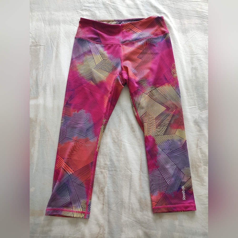 Reebok women's graphic Capri leggings size S